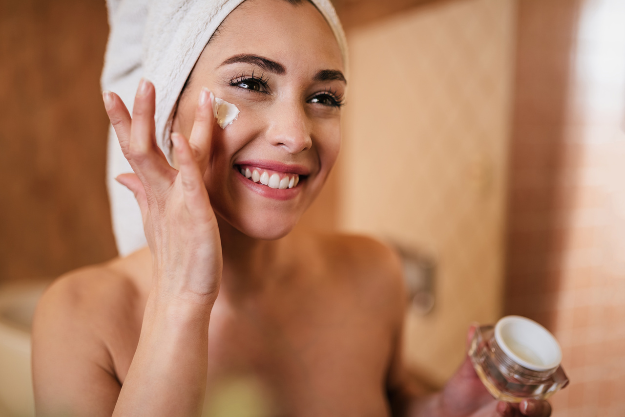 Rotina de skincare: quando mudar os produtos? Dermatologista explica Rotina de skincare: quando mudar os produtos? Dermatologista explica